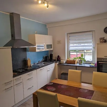 Philippi - Moselblick Mit Grosser Dachterrasse, 75 Qm, Hunde Willkommen Mehring